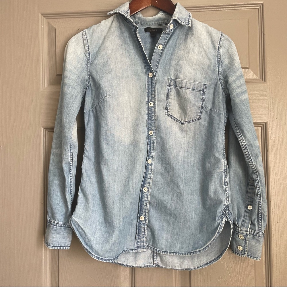 J. Crew Chambray Button Down size 00